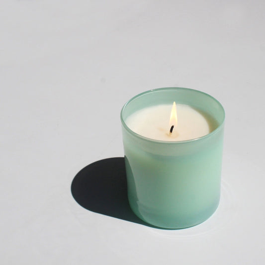 Cloud Hue Violet Blossom Candle